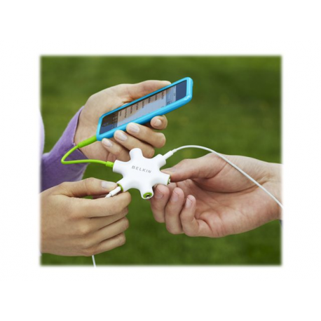 Belkin RockStar - Headphones splitter - stereo mini jack female to stereo mini jack male - 4