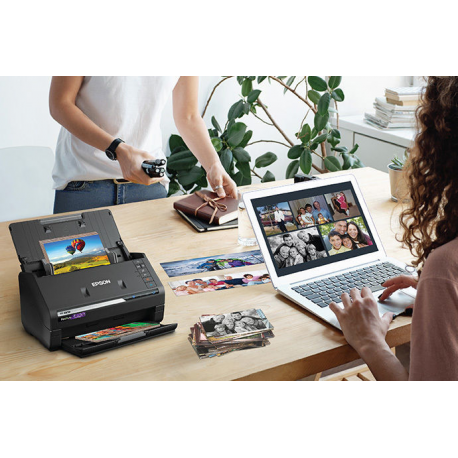 Epson FastFoto FF-680W - Document scanner - Contact Image Sensor (CIS) - Duplex - A4 - 600 dpi x 600 dpi - up to 45 ppm (mono)  /  up to 45 ppm (colour) - ADF (100 sheets) - USB 3.0, Wi-Fi(n) - 5