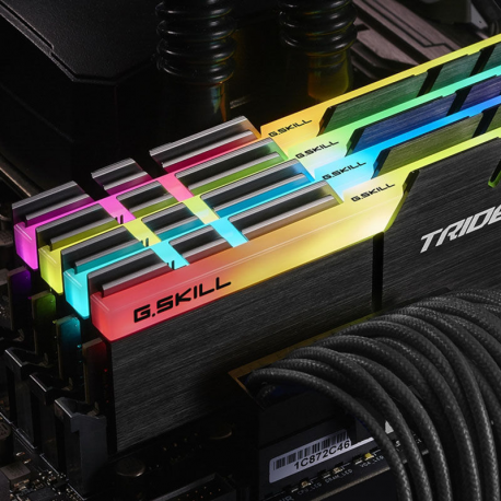 G.Skill TridentZ RGB Series - DDR4 - kit - 32 GB: 2 x 16 GB - DIMM 288-pin - 3200 MHz  /  PC4-25600 - CL16 - 1.35 V - unbuffered - non-ECC - 2