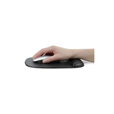 StarTech.com Mouse Pad with Hand rest, 6.7x7.1x 0.8in (17x18x2cm), Ergonomic Mouse Pad with Wrist Support, Desk Wrist Pad w / Non-Slip PU Base, Cushioned Gel Mouse Pad w / Palm Rest - Mouse pad with wrist pillow - black - TAA Compliant - 3