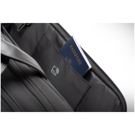Kensington Contour 2.0 Business Briefcase - Notebook carrying case - 15.6" - 7