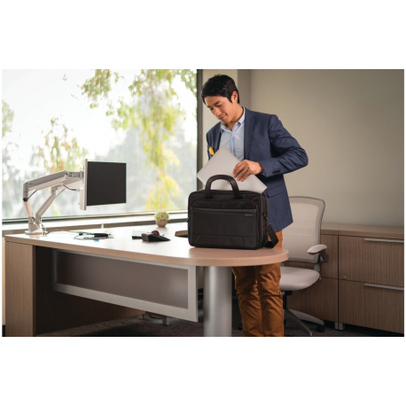 Kensington Contour 2.0 Business Briefcase - Notebook carrying case - 15.6" - 9