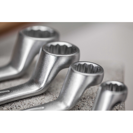 Equip - Patch cable - RJ-45 (M) to RJ-45 (M) - 7.5 m - SFTP - CAT 6 - halogen-free, molded, stranded - black - 5