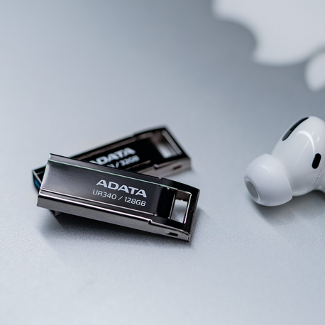ADATA UR340 - USB flash drive - 128 GB - USB 3.2 Gen 1 - black - 4