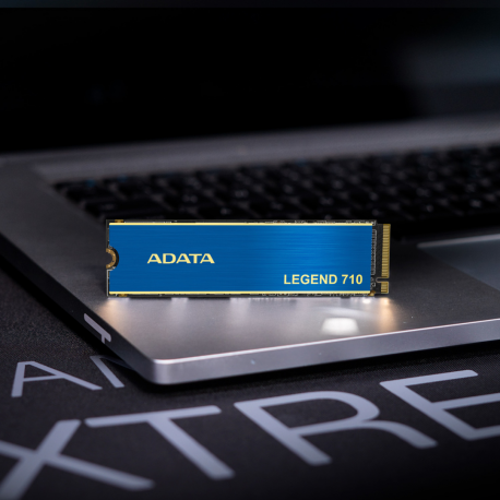 ADATA Legend 710 - SSD - 256 GB - internal - M.2 2280 - PCIe 3.0 x4 (NVMe) - 256-bit AES - integrated heatsink - 26
