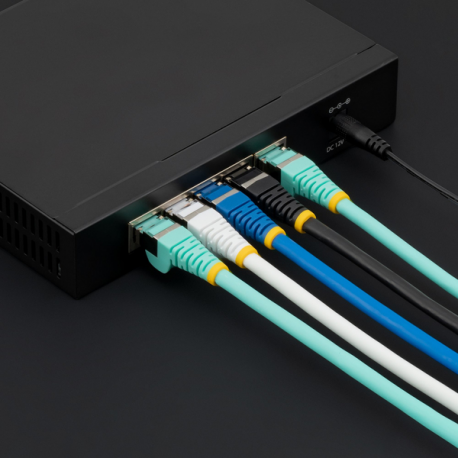 StarTech.com 3m CAT6a Ethernet Cable - White - Low Smoke Zero Halogen (LSZH) - 10GbE 500MHz 100W PoE++ Snagless RJ-45 w / Strain Reliefs S / FTP Network Patch Cord - Patch cable - RJ-45 (M) to RJ-45 (M) - 3 m - S / FTP - CAT 6a - IEEE 802.3bt - halogen-free, molded, snagless, stranded - white - 1