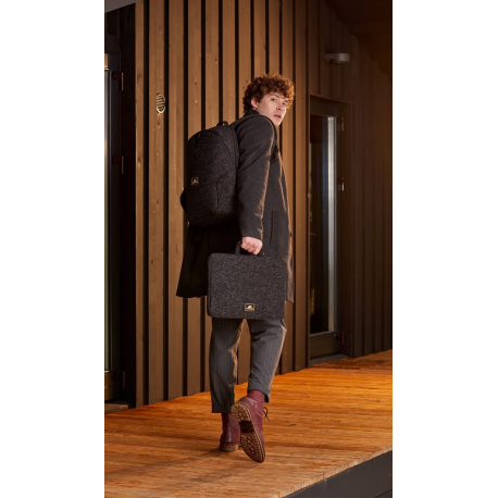 Riva Case Anvik 7962 - Notebook carrying backpack - up to 15.6" - black - 22