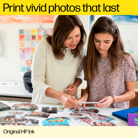 HP 924 - Cyan - original - Officejet - ink cartridge - 1