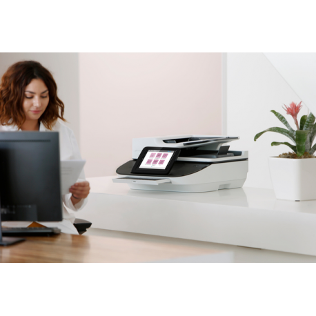 HP Digital Sender Flow 8500 fn2 - Document scanner - flatbed: CCD  /  ADF: CIS - Duplex - 216 x 864 mm - 600 dpi - up to 100 ppm (mono)  /  up to 100 ppm (colour) - ADF (150 sheets) - up to 10000 scans per day - USB 2.0, Gigabit LAN, USB 2.0 (Host) - 12